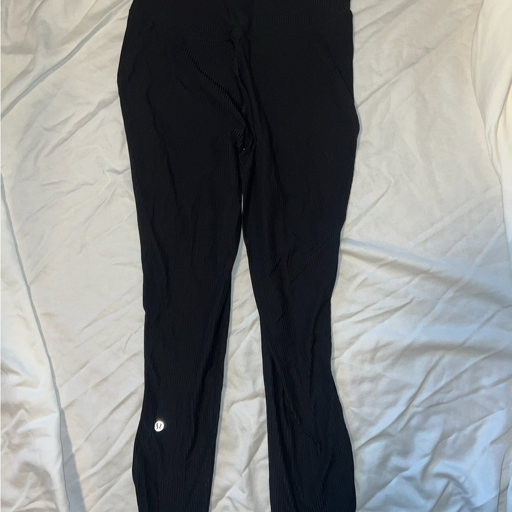 Lululemon Ribbed Base Pace - Picture 2 of 2